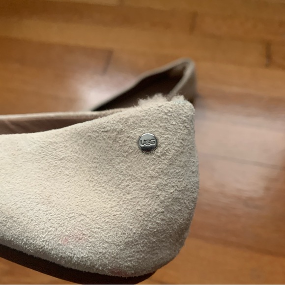 Womens Ugg Flats - Picture 5 of 9